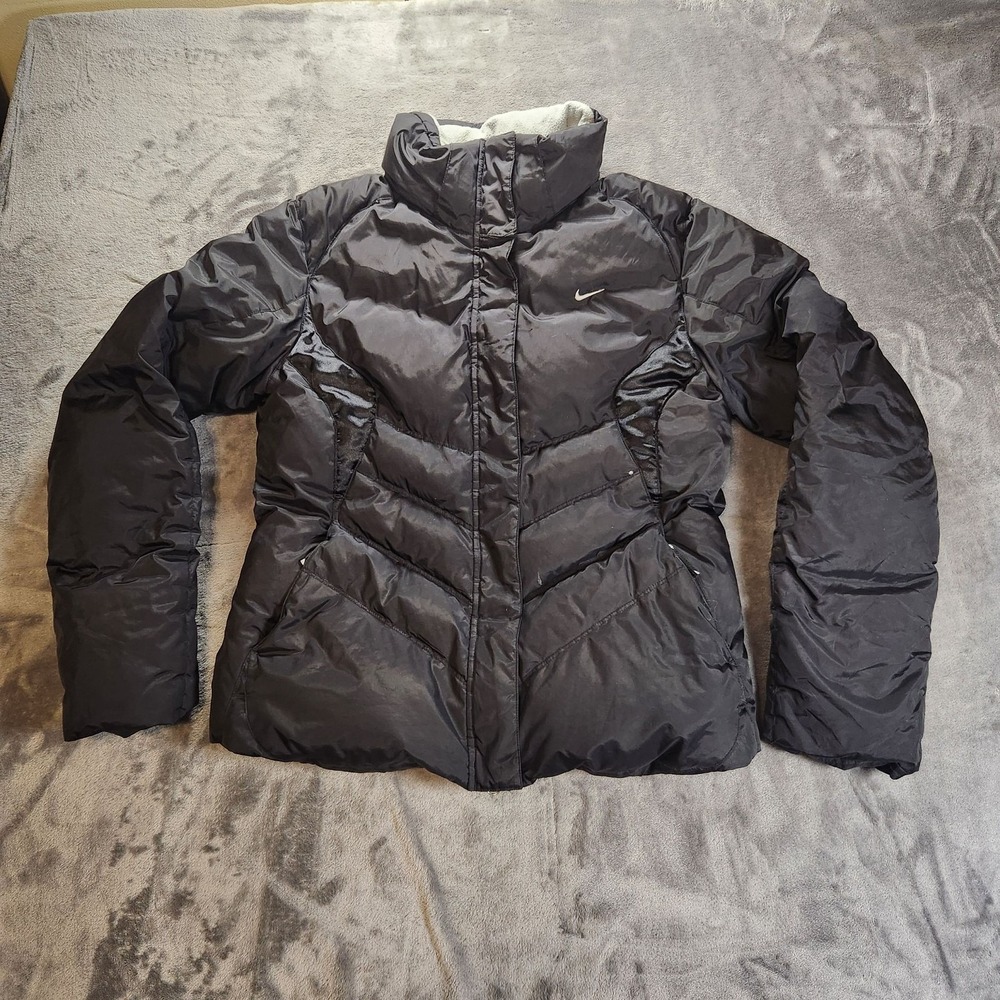Nike Jacket Womens Medium Black 550 Down Insulated Chevron Puffer